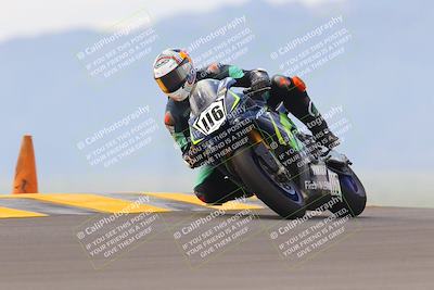 media/Sep-11-2022-SoCal Trackdays (Sun) [[81b7e951af]]/Turn 9 (930am)/